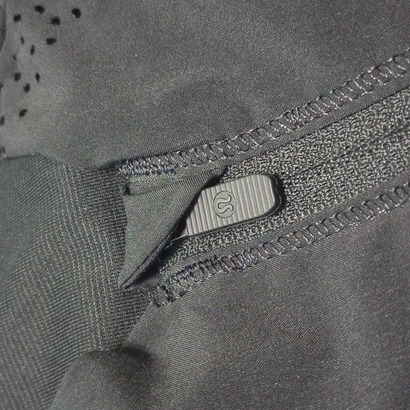 Lululemon Hit It Jacket Black - Picture 7 of 16